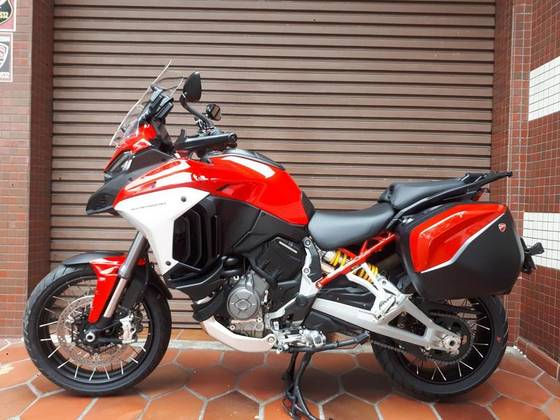 DUCATI MULTISTRADA 1200 V4 S DUCATI MULTISTRADA 1200 V4 S